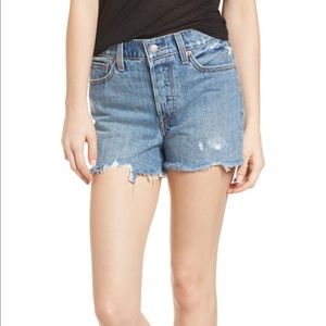 Size 30 Levi’s Wedgie Short